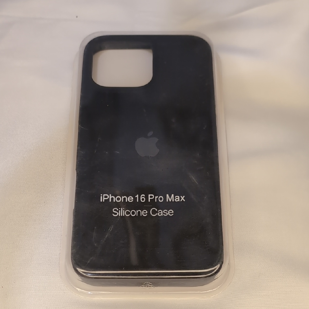 Apple iPhone 16 Pro Max Case - Midnight Black